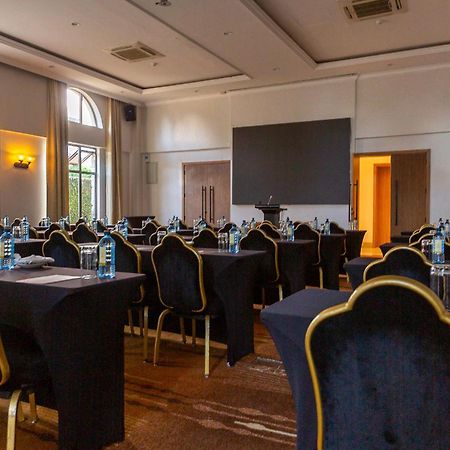 Alba Hotel Meru Kültér fotó
