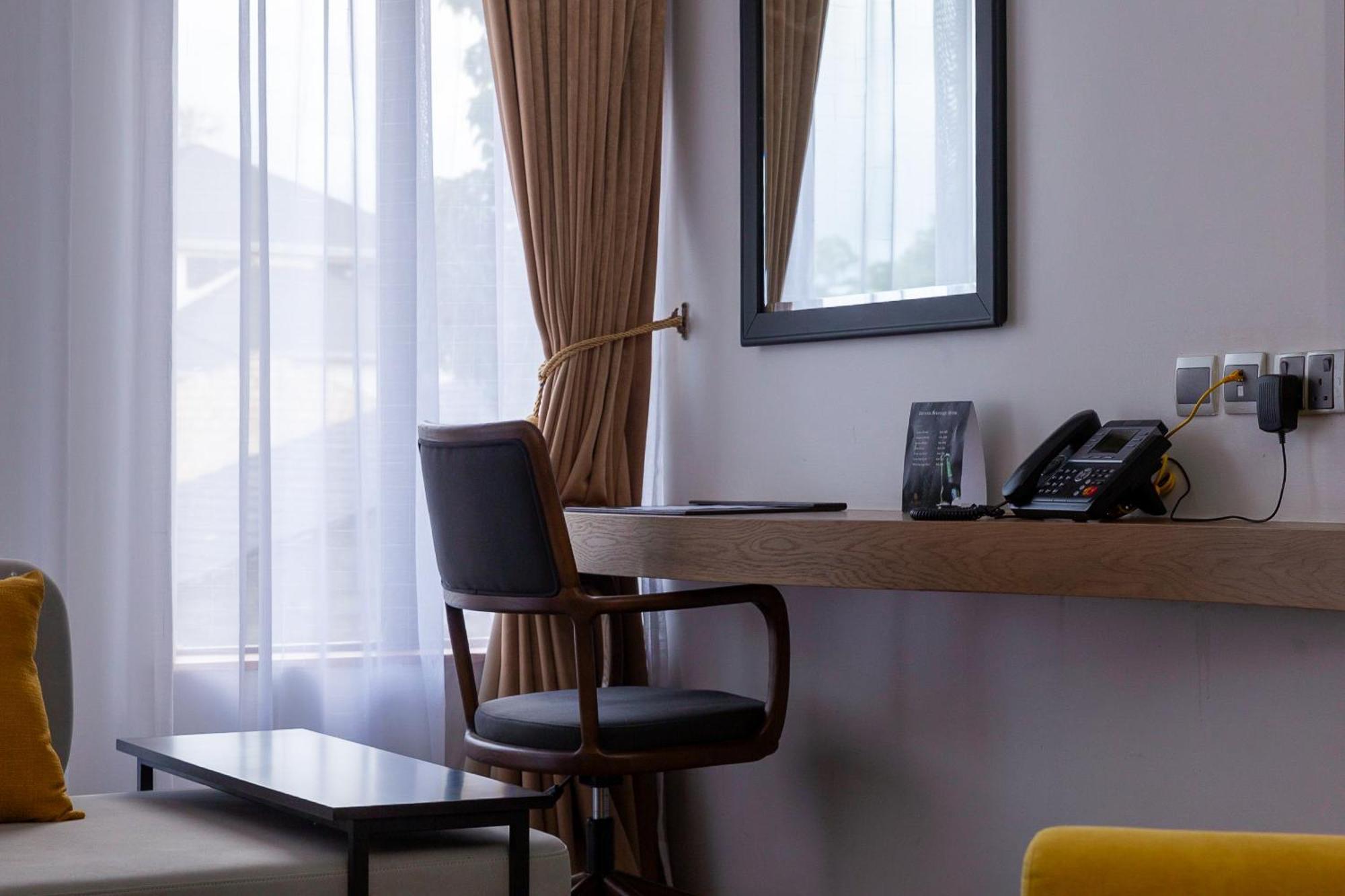 Alba Hotel Meru Kültér fotó