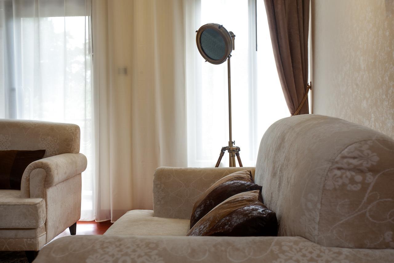 Alba Hotel Meru Kültér fotó