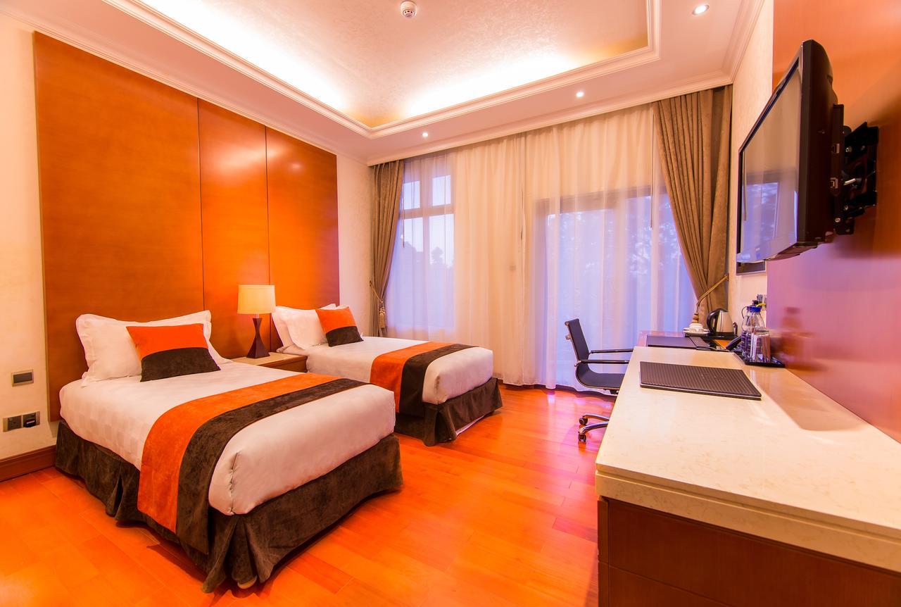 Alba Hotel Meru Kültér fotó