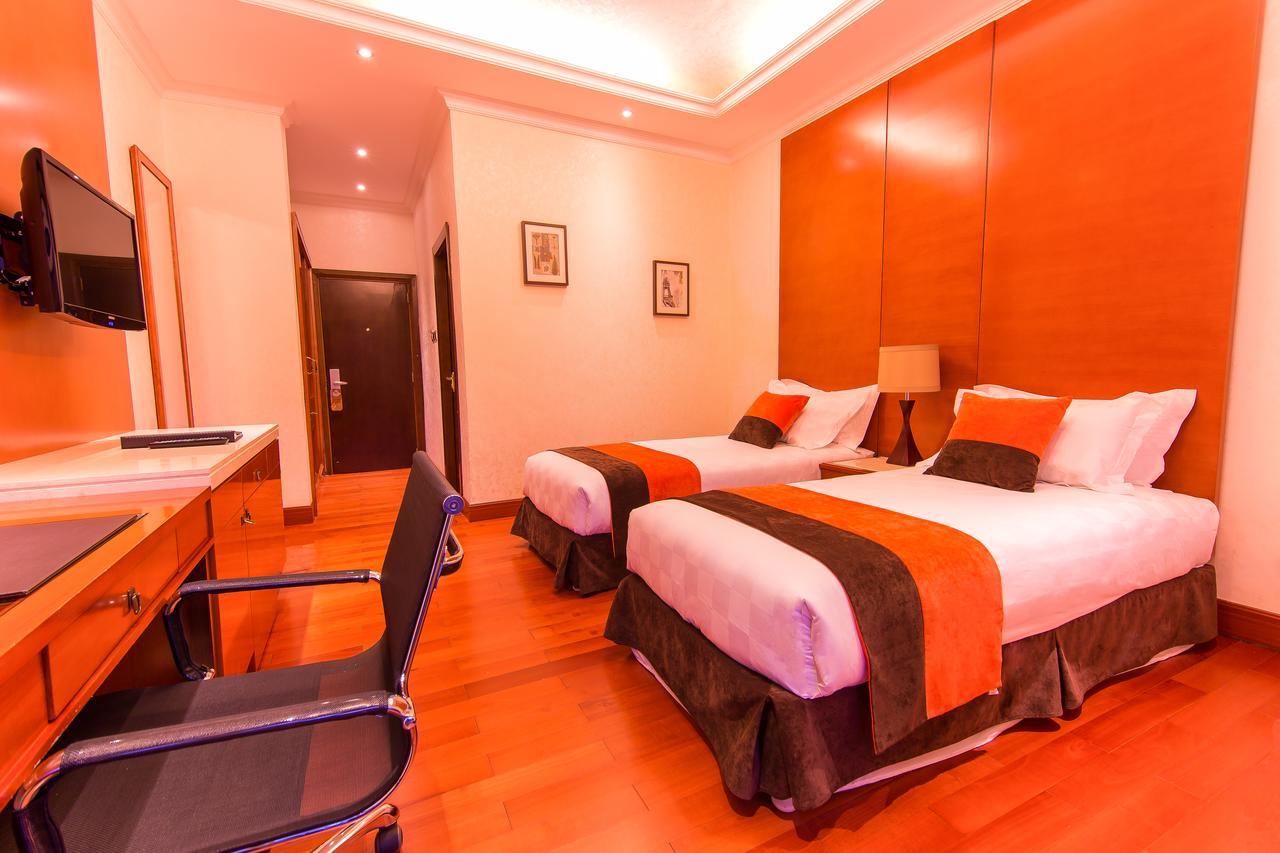 Alba Hotel Meru Kültér fotó