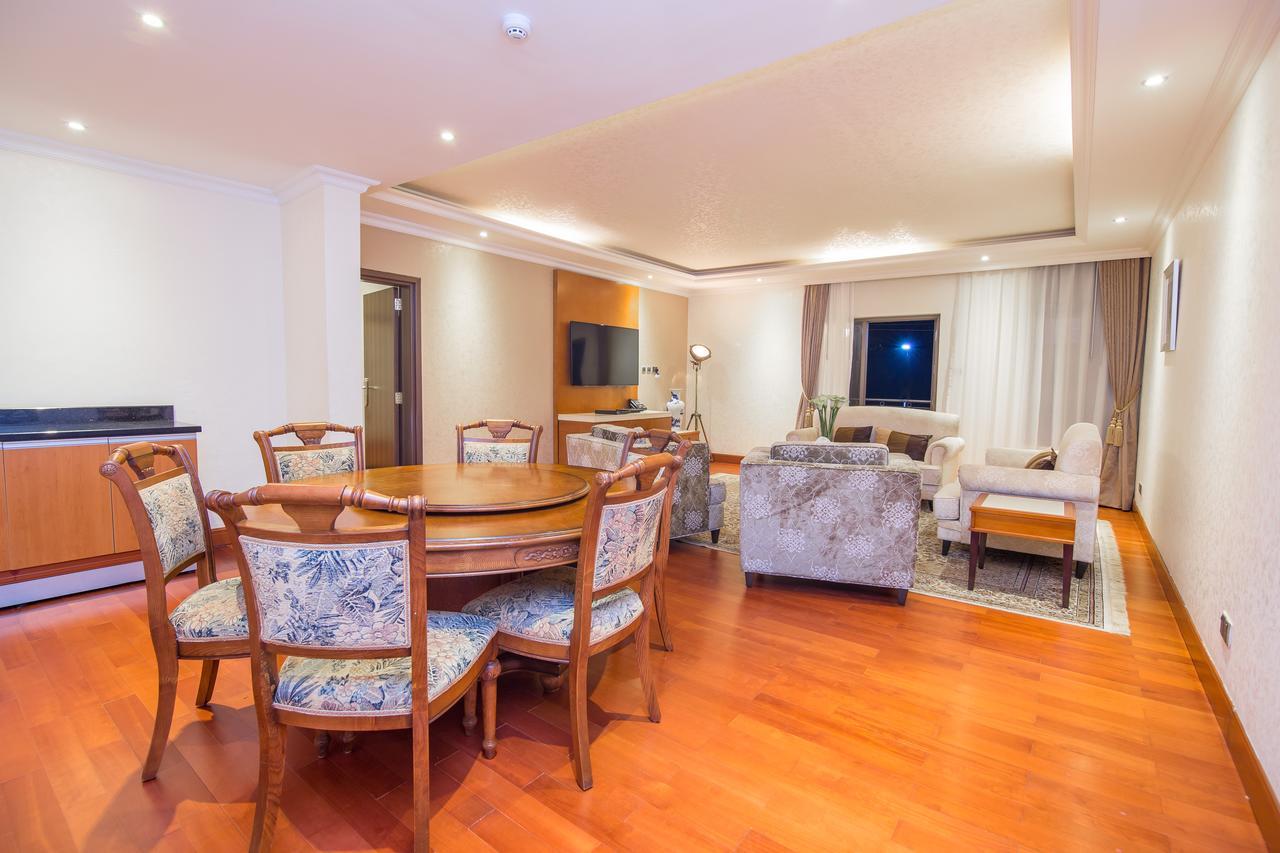 Alba Hotel Meru Kültér fotó