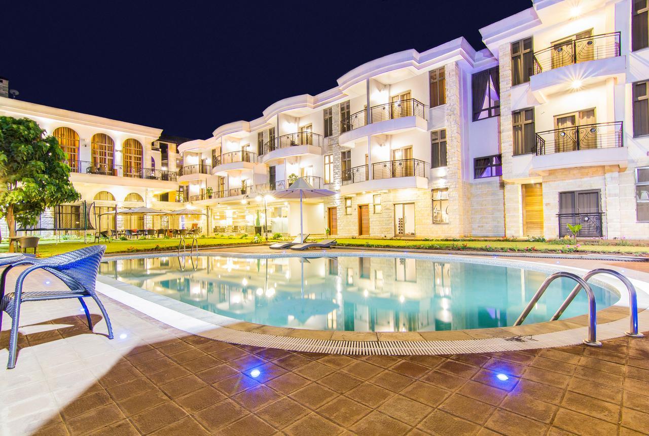 Alba Hotel Meru Kültér fotó